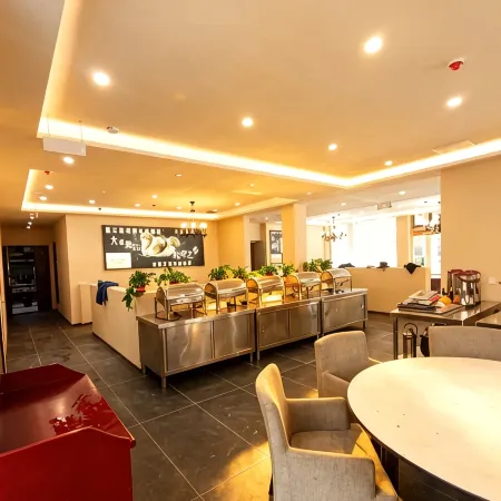 Kangba Zangyi · Garden Hotel (Yajiang 318 National Highway)