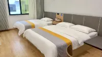 Lanxi Yuyuexilin Homestay (Youyu Ancient Town) - balcony