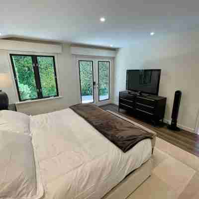La Jolla Shores Beachfront Bliss with AC Rooms