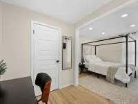 The Lakewood Belle! Family Friendly Home -10 mins to Downtown Hotels near Cleveland Hopkins International Airport