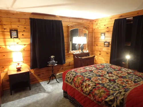 Western Catskills Paradise - Four-Season Mountaintop Retreat