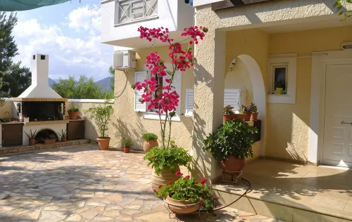 Treehouse Holiday Homes - Wifi