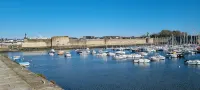 Confortable Studio Avec Balcon en Plein Centre de Concarneau - Parking Privé - 3성급