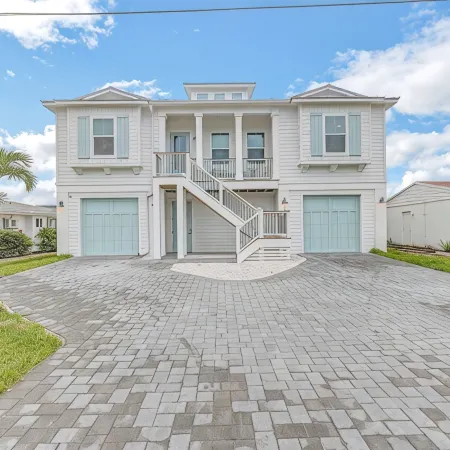 New Build Modern Beach Beauty on Canal with Heated Pool 150 Yds to Beach Access