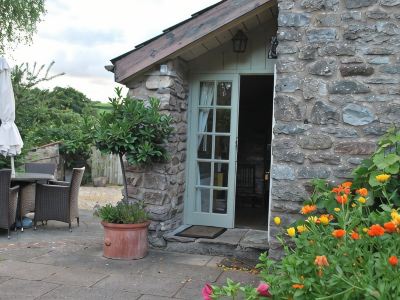 Escape to a lovely vineyard cottage near the Somerset Levels