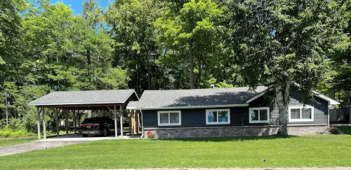 Stunning 100 Feet of Private Beach on Grand Traverse Bay with Hot Tub - Wi-Fi