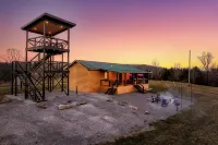 Stunning Views! Tower & HotTub