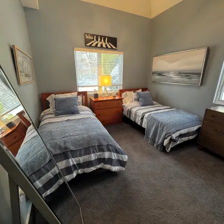5Br, 5BA on Cul-De-Sac, Big Pool,  Jacuzzi, Gym,  Beautiful Bay Beach
