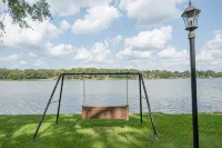 Beautiful Cabin for Two on Cedar Creek Lake - Wifi