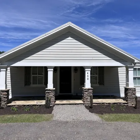 Brand new upscale home conveniently located off 1-20 and 520