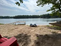 Lakefront Cabin - Hot Tub, Kayaks, Canoe, Pedal Boat, Fishing Dock- Pet Friendly - Chalets
