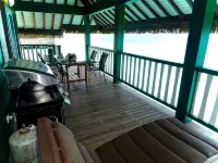 The Black Pearl! The most luxurious private OVER WATER BUNGALOW on Bora Bora! Hotéis em Bora Bora