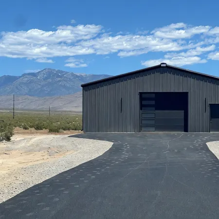 Barndominium Desert Escape - Mountain View, town close, gateway to Death Valley