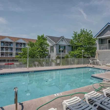 4 Bed W/ Pool Steps to the Beach/Ride