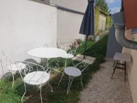 Petit Logement Indépendant - Calme Avec Cour Sécurisé - 10 Minutes de Troyes - 2 ดาว