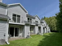 Fish Creek, Door County Condo - Walk to Shopping, Dining & Peninsula State Park - 3 stjerner