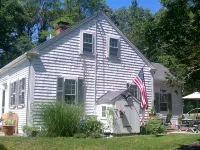 Remodeled Historical Cape House.  Close to Town, Bayside, and Ocean Hotels in Wellfleet
