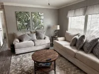 Sweet retreat in the springs home near 19 on quiet, secluded half acre