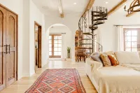 STUNNING private Designer villa/duplex in the top of Hollywood Hills. - Villas