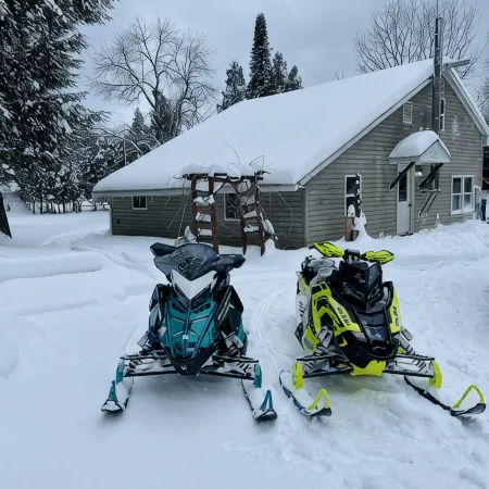 4 season Adventures! Waterfront, *Hot tub*<br>Deer River Paradise!