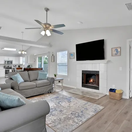Homey 3/2, near Fleming Island