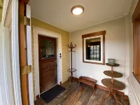 Cozy Cole St Home built in 1910 in Downtown Enumclaw イーナムクローのホテル