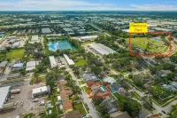 Beautiful Family Pool House  Heated Pool - 3-Star