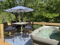 Creekside Cottage w/ Hot Tub near Asheville, Pet-Friendly