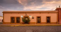 MESON DE SANTA ELENA ホテル