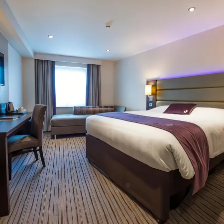 Premier Inn Bude Hotel Отели в г. Бьюд