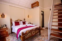 Briggs Inn Batu - balcone