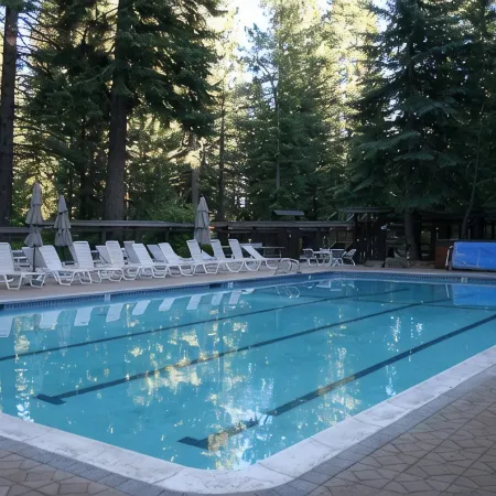 Luxury Re-modeled Lake Front, Stunning Views - Private beaches, piers, hiking
