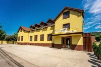 Hotel PrincesSophie - parking