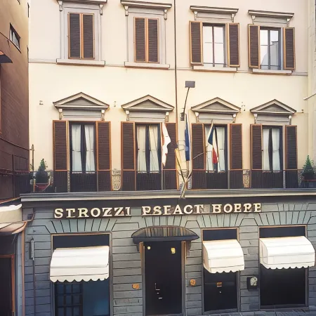 Strozzi Palace Hotel Отели рядом с достопримечательностью «Дворец Веккио»