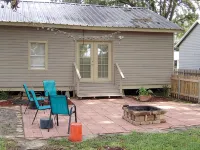 Chez le Fleur: A Cozy 2 Bedroom Home with Patio, Fenced Yard & Wi-Fi Min to I-10 - 무료 와이파이