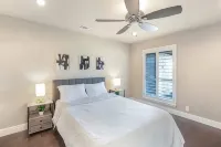 Charming 3-bedroom house in Round Rock with nice neighborhood - Bungalows