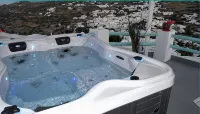 Kampos Home - Hot Tub