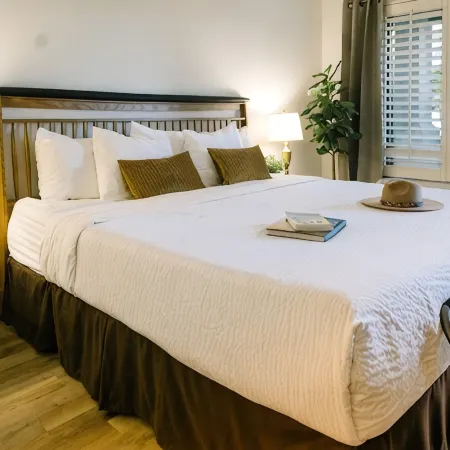 L3 Oasis Hotel