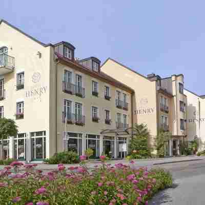 Hotel Henry Hotel Exterior