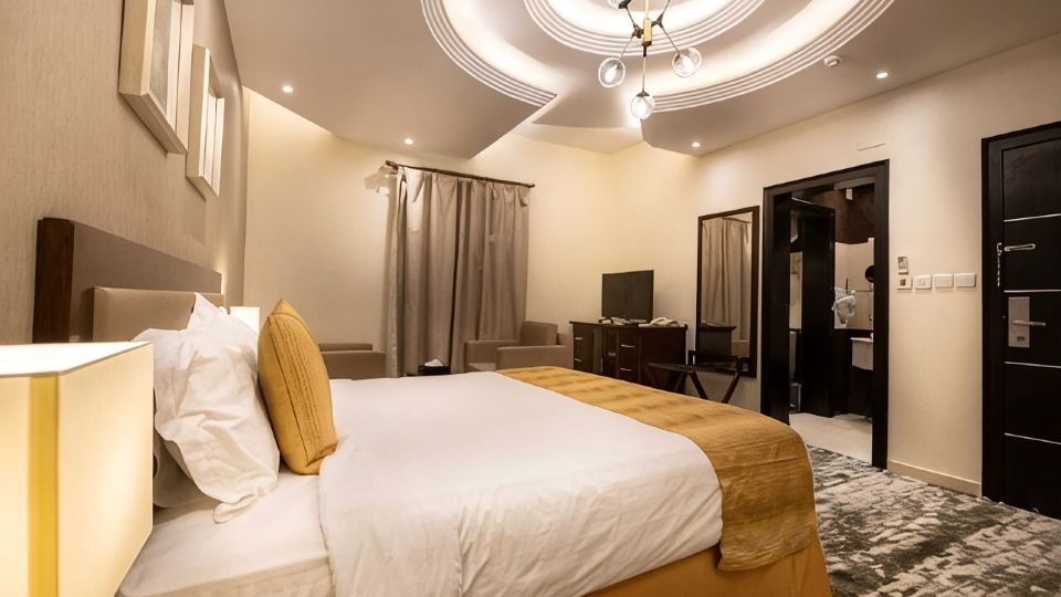 Golden Rose Hotel
