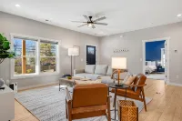 NEW Dream Weaver - 5 min Walk to Main Street!