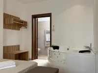 B&B Affittacamere Vecchia Alimini - Bathtub
