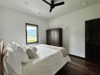 River Bluff Getaway – Main 1BR/1BA Modern Unit Near Mississippi River Hotels in Allamakee County