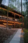 Passion @ The Patch, Lux Couples Getaway w/ View, massage chairs, movie theater