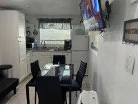 Delightful apartment with AC in sunny Delray Beach