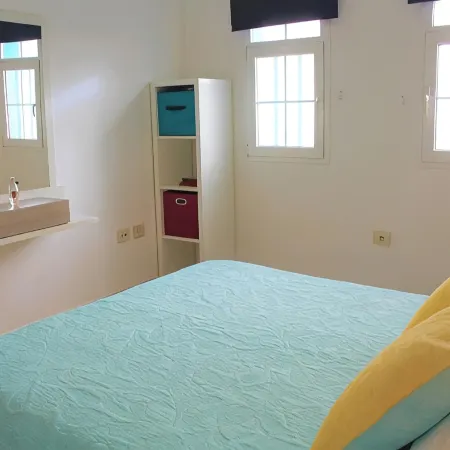 Privilege Bay- Villa Delhi-sea view and natural park view. Beach front location.