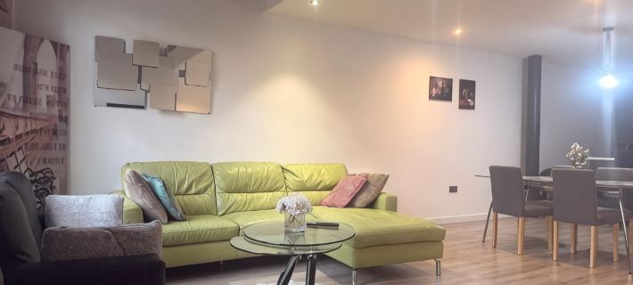 Modern Bradford City Apartment Steps from Stadium and Train Station Hotels in Bradford
