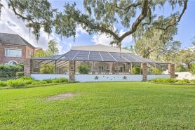 Lanai and Pool Elegant Villa in Winter Haven!