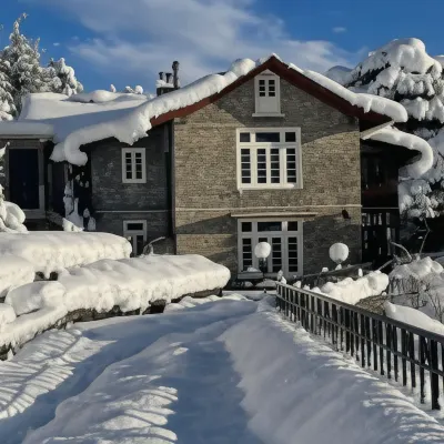 Deodar Manor - Guest House Khajjiar Hotels near Chamunda Devi Devi kothi