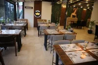 Crown Salamis Suites - breakfast